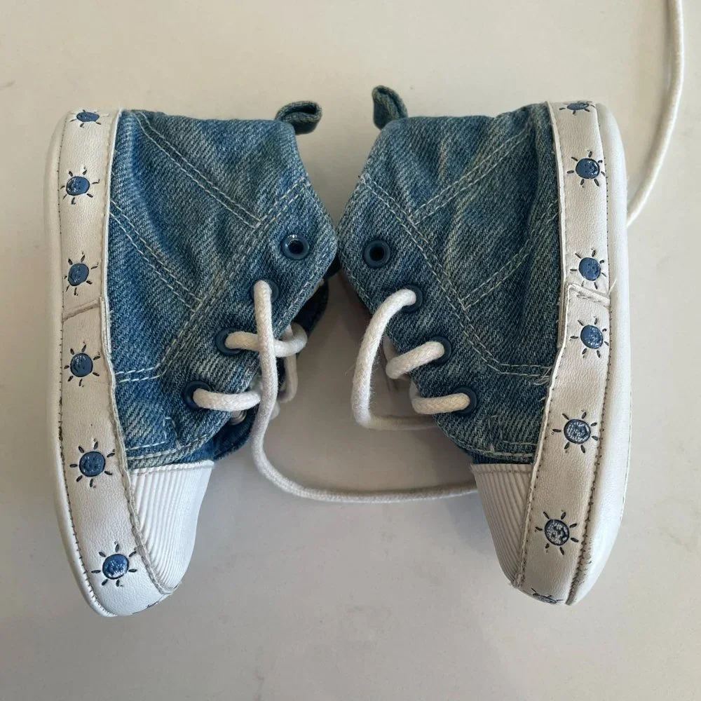 Carter’s Classics Vintage Sneaker Denim High Top Lace Up Baby Shoes Size 4